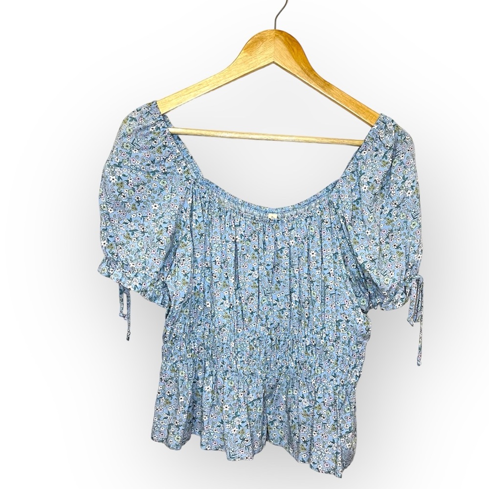 Kingston Grey Blue Floral short sleeves smoked top NWT Size XL